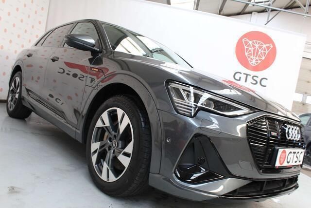 Occasion Audi e-tron S-Line 300 kW (408 PK) 2022 Grijs SUV