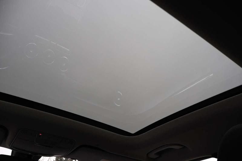 Occasion Mercedes GLC300e Business 320 PK (235 kW) 2022 Blauw SUV