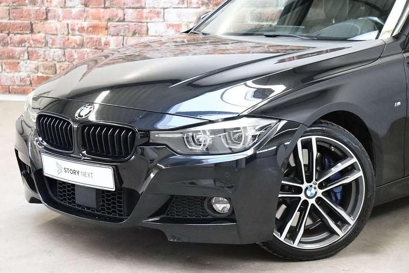 Occasion BMW 330 Executive 252 PK (185 kW) 2019 Zwart (metallic) Stationwagen