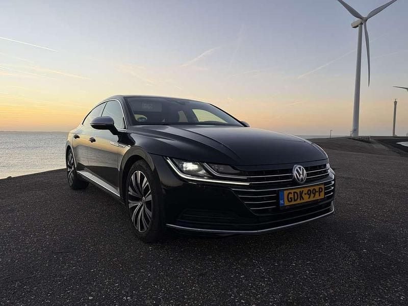 Zwart Gebruikt 2019 VW Arteon Business Hatchback | € 19.995 (Goede deal) - Afbeelding 1/4