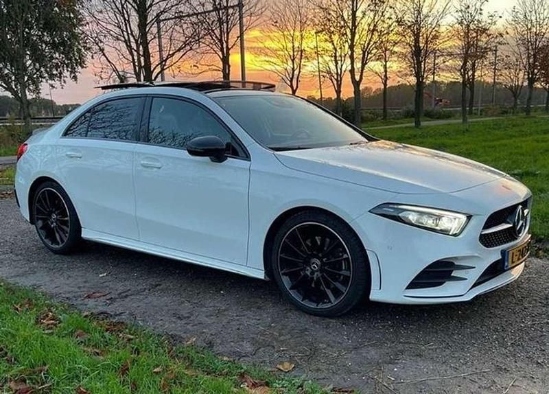 Gebruikt 2019 Mercedes A220 AMG line Sedan | € 21.899 (Goede deal) - Afbeelding 1/4