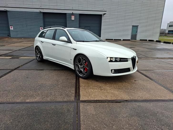 Occasion 2010 Alfa Romeo 159 | € 6.750 (Eerlijke prijs) - Afbeelding 1/4