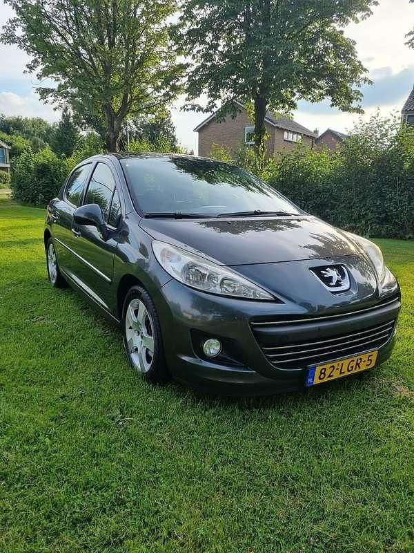 Grijs Gebruikt 2010 Peugeot 207 MPV | € 3.500 (Eerlijke prijs) - Afbeelding 1/4