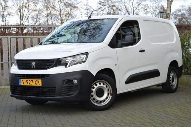 Wit Gebruikt 2019 Peugeot Partner Premium MPV | € 13.950 (Iets duurder) - Afbeelding 1/4