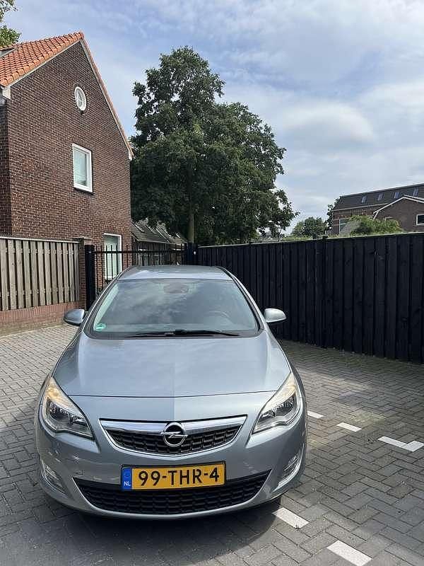Gebruikt 2011 Opel Astra Sport Stationwagen | € 3.900 (Eerlijke prijs) - Afbeelding 1/4