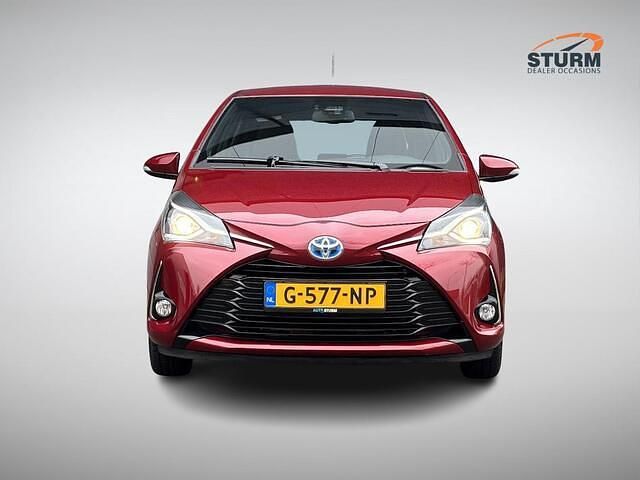 Occasion Toyota Yaris Executive 101 PK (74 kW) 2019 Rood Hatchback