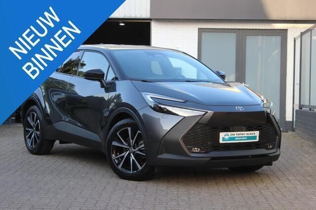 Grijs Gebruikt 2024 Toyota C-HR Edition SUV | € 33.960 (Goede deal) - Afbeelding 1/4