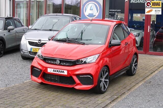 Rood Gebruikt 2022 Aixam Coupe Coupé | € 13.945 - Afbeelding 1/4