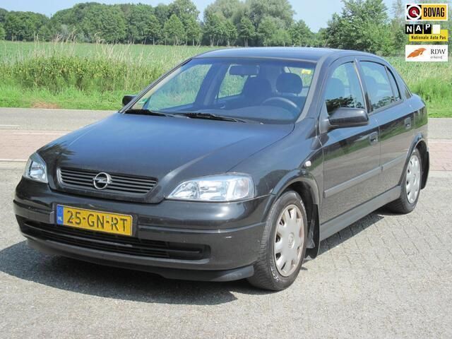Zwart Gebruikt 2001 Opel Astra Hatchback | € 525 (Super prijs) - Afbeelding 1/4