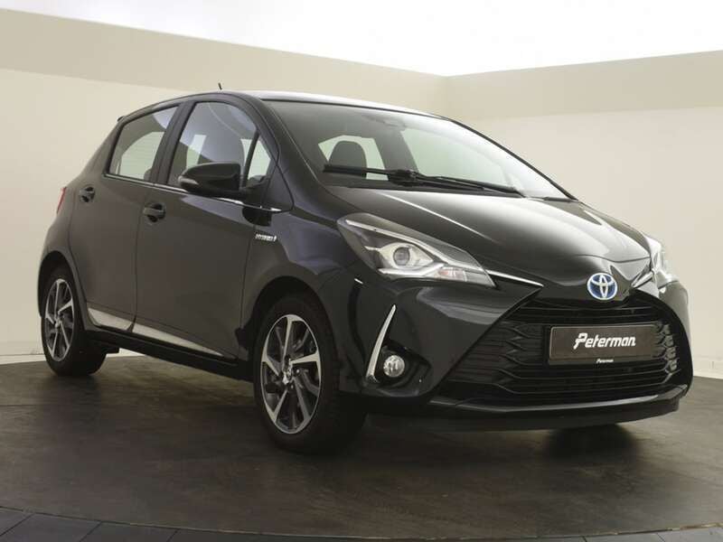 Zwart Gebruikt 2018 Toyota Yaris Premium Hatchback | € 15.800 (Eerlijke prijs) - Afbeelding 1/4