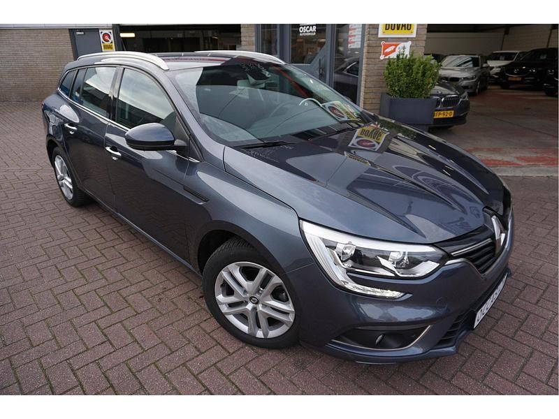 Grijs Gebruikt 2017 Renault Mégane GT Line GT-Line Stationwagen | € 14.445 (Eerlijke prijs) - Afbeelding 1/4
