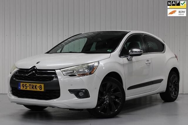 Wit Gebruikt 2012 Citroën DS4 Sport Chic Hatchback | € 6.750 (Eerlijke prijs) - Afbeelding 1/4
