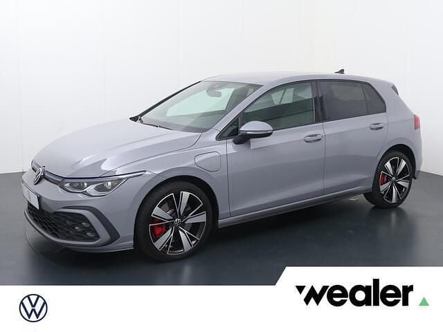 Grijs Gebruikt 2022 VW Golf VIII GTE Hatchback | € 29.840 (Iets duurder) - Afbeelding 1/4