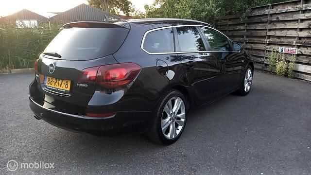 Occasion Opel Astra 140 PK (102 kW) 2011 Zwart Stationwagen