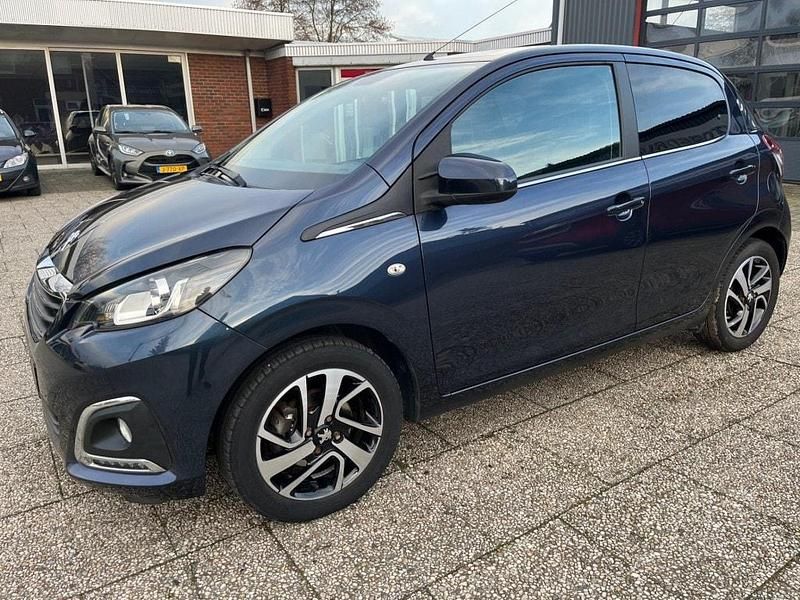 Blauw (metallic) Occasion 2017 Peugeot 108 Allure Hatchback | € 7.650 (Goede deal) - Afbeelding 1/4