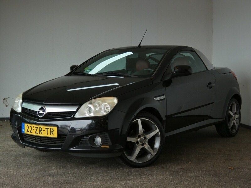 Zwart Gebruikt 2008 Opel Tigra Cabriolet | € 1.450 (Iets duurder) - Afbeelding 1/4