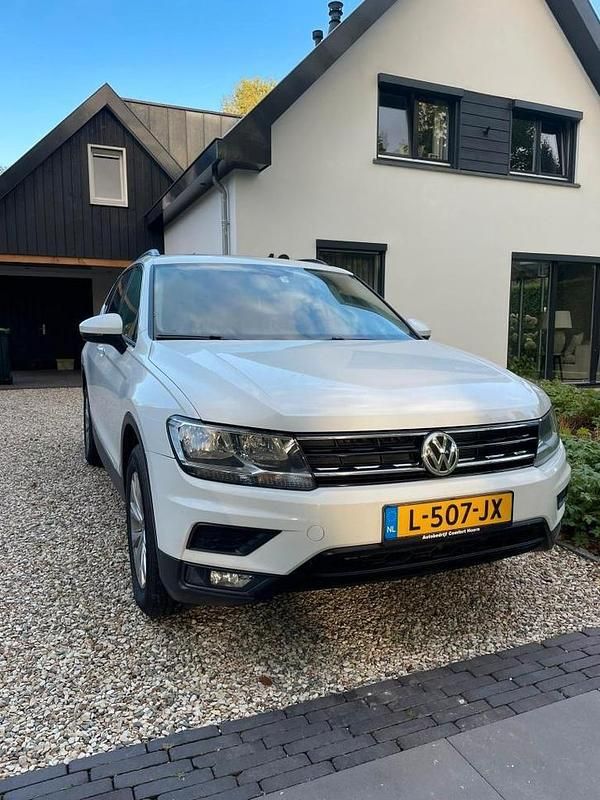 Wit Occasion 2018 VW Tiguan Sportline SUV | € 26.250 (Super prijs) - Afbeelding 1/4