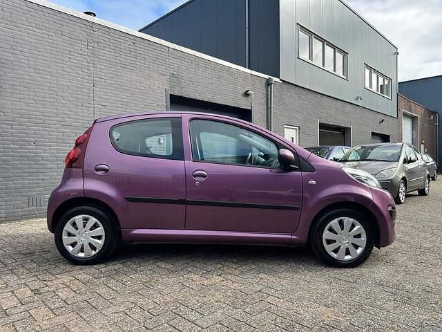 Occasion Peugeot 107 Active 68 PK (50 kW) 2014 Paars Hatchback