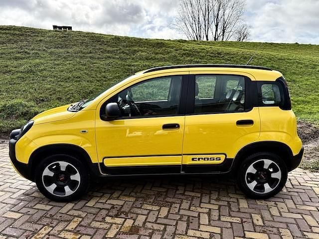 Occasion Fiat Panda Cross Cross 69 PK (50 kW) 2018 Geel Hatchback
