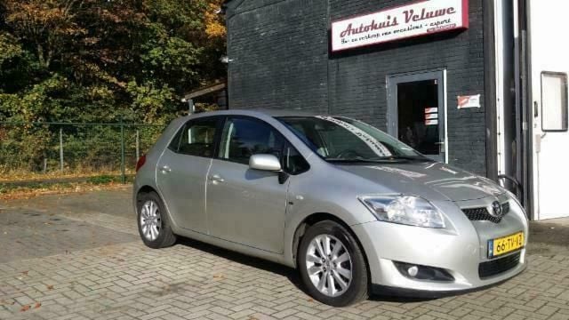 Grijs Gebruikt 2007 Toyota Auris Luna Hatchback | € 3.995 - Afbeelding 1/4