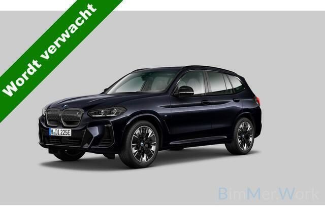 Zwart Gebruikt 2022 BMW iX3 Executive SUV | € 44.900 (Eerlijke prijs) - Afbeelding 1/4