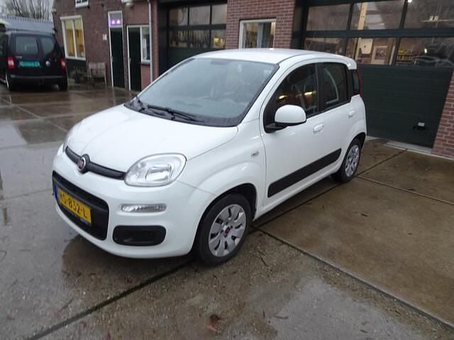 Wit Gebruikt 2015 Fiat Panda Hatchback | € 3.450 (Goede deal) - Afbeelding 1/4