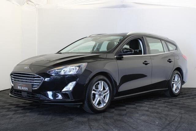 Zwart Gebruikt 2022 Ford Focus Active Hatchback | € 15.450 (Super prijs) - Afbeelding 1/4