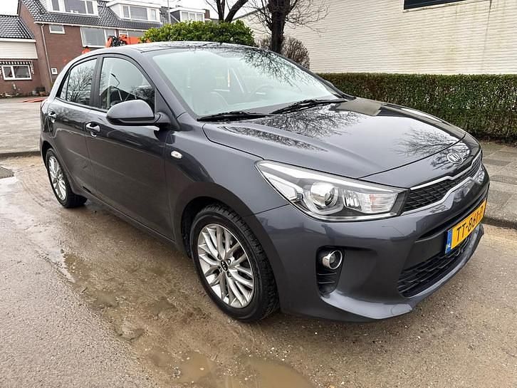 Occasion Kia Rio 101 PK (74 kW) 2018 Grijs Hatchback