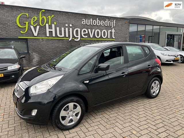 Zwart Gebruikt 2011 Kia Venga Hatchback | € 3.950 (Eerlijke prijs) - Afbeelding 1/4