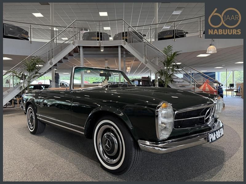 Groen Gebruikt 1964 Mercedes 230 Cabriolet | € 87.950 - Afbeelding 1/4