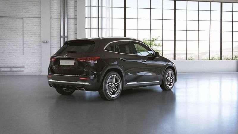 Occasion Mercedes GLA250 AMG line 218 PK (160 kW) 2023 Zwart (metallic) SUV