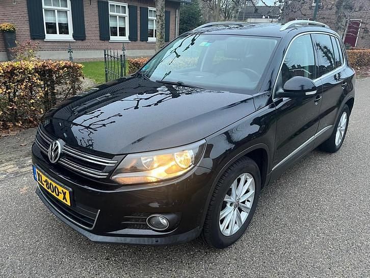 Zwart Gebruikt 2014 VW Tiguan Sport SUV | € 8.250 (Goede deal) - Afbeelding 1/4