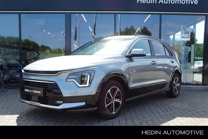 Grijs Gebruikt 2024 Kia Niro SUV | € 33.445 (Eerlijke prijs) - Afbeelding 1/4