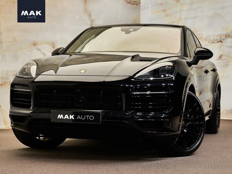Zwart Gebruikt 2022 Porsche Cayenne Chrono SUV | € 84.850 (Eerlijke prijs) - Afbeelding 1/4