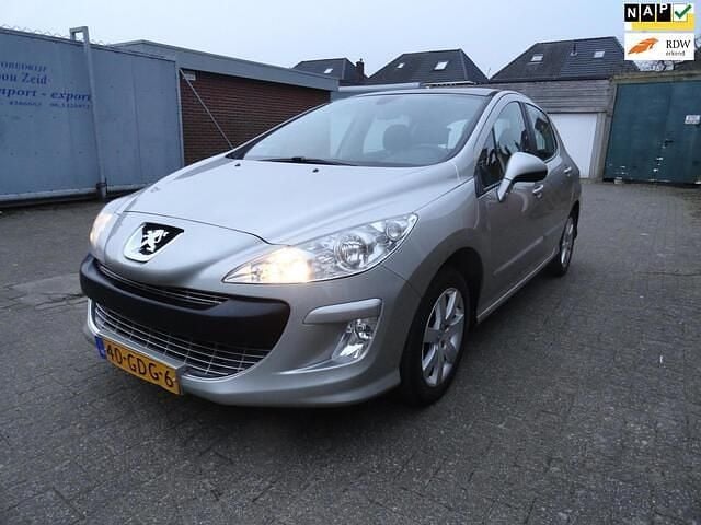 Grijs (metallic) Gebruikt 2008 Peugeot 308 Hatchback | € 2.250 (Eerlijke prijs) - Afbeelding 1/4