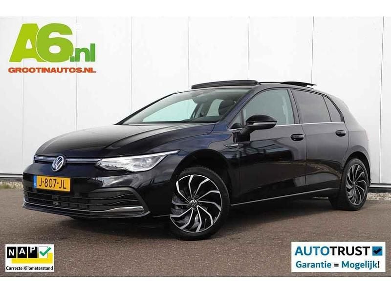 Deep black Gebruikt 2020 VW Golf VIII Style Stationwagen | € 19.900 (Eerlijke prijs) - Afbeelding 1/4