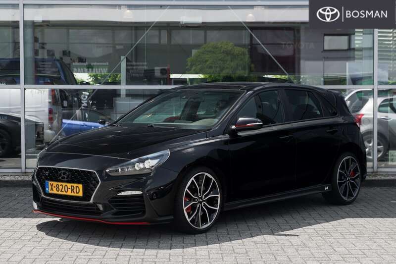 Zwart Gebruikt 2018 Hyundai i30 Hatchback | € 27.500 (Eerlijke prijs) - Afbeelding 1/4