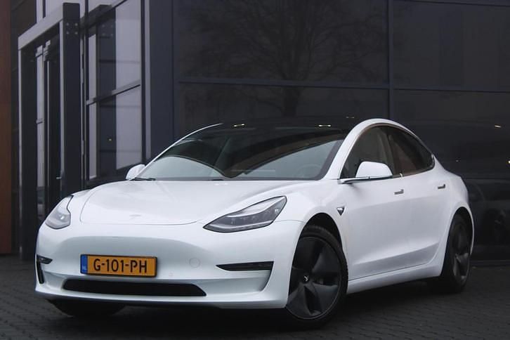 Wit Occasion 2019 Tesla Model 3 Long Range AWD Sedan | € 19.950 (Eerlijke prijs) - Afbeelding 1/4