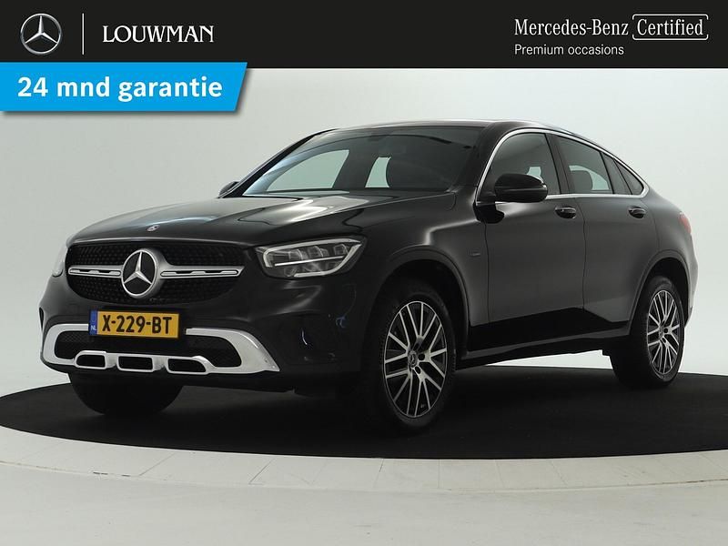 Zwart Occasion 2020 Mercedes GLC300 Business SUV | € 47.950 - Afbeelding 1/3