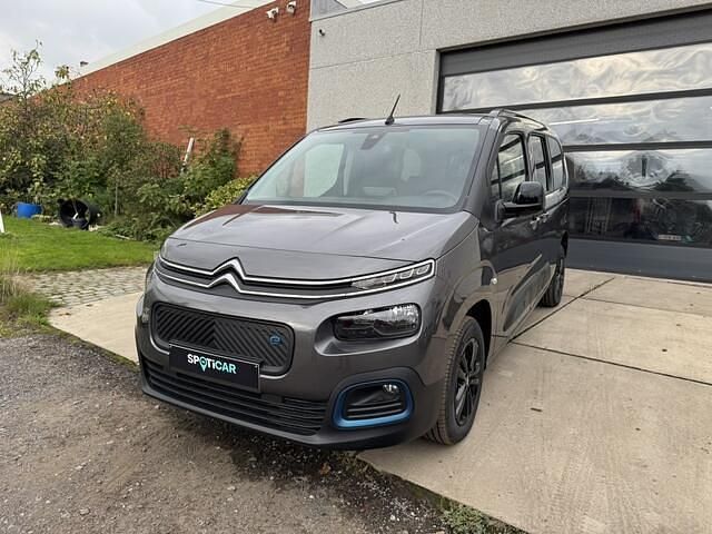 Grijs Gebruikt 2023 Citroën Berlingo Shine Stationwagen | € 24.500 (Iets duurder) - Afbeelding 1/4