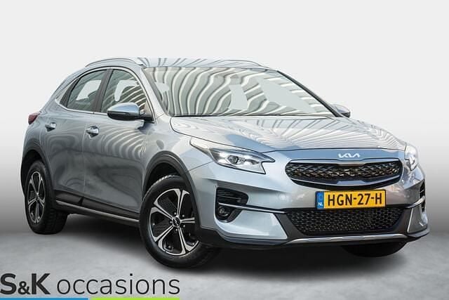 Grijs, metallic lak Gebruikt 2022 Kia XCeed SUV | € 19.450 (Goede deal) - Afbeelding 1/4
