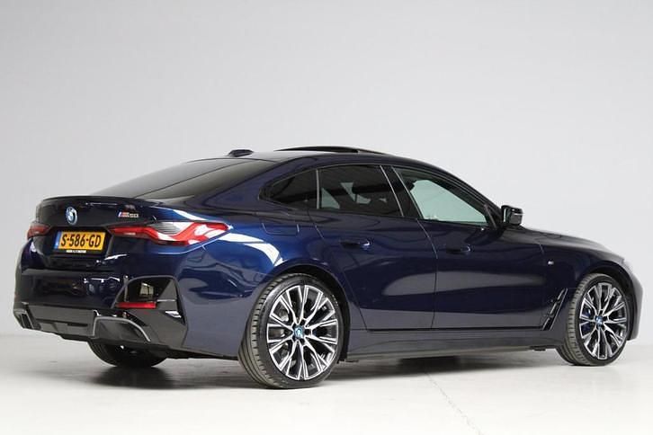 Occasion BMW i4 Executive 400 kW (545 PK) 2021 Blauw Sedan