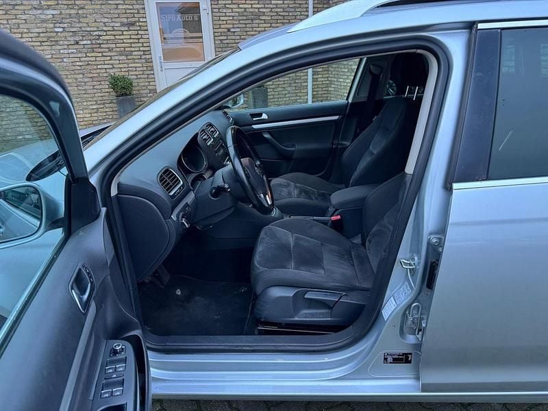 Grijs Gebruikt 2013 VW Golf VII Executive Stationwagen | € 5.999 (Goede deal) - Afbeelding 1/4