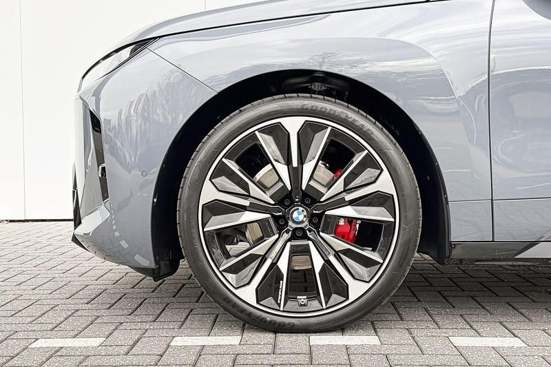 Occasion BMW iX M Sport 300 kW (408 PK) 2025 Grijs SUV