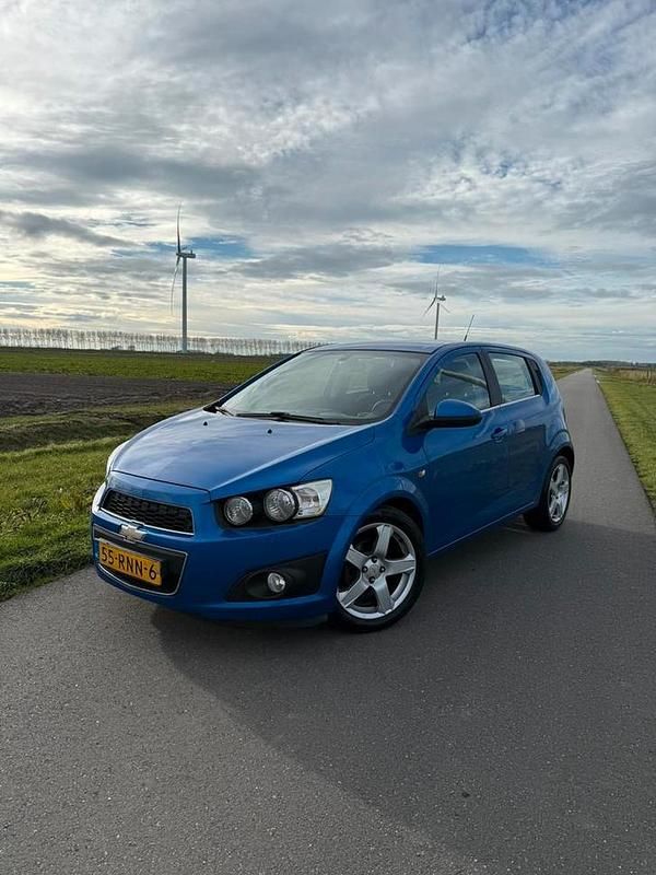Blauw Gebruikt 2011 Chevrolet Aveo LTZ Hatchback | € 2.150 (Eerlijke prijs) - Afbeelding 1/4