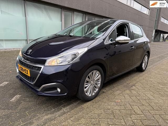 Blauw (metallic) Occasion 2019 Peugeot 208 Signature Sky Hatchback | € 11.249 (Goede deal) - Afbeelding 1/4