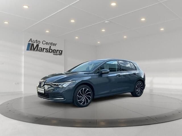 Grijs Gebruikt 2022 VW Golf VIII Active Sedan | € 25.087 (Goede deal) - Afbeelding 1/4