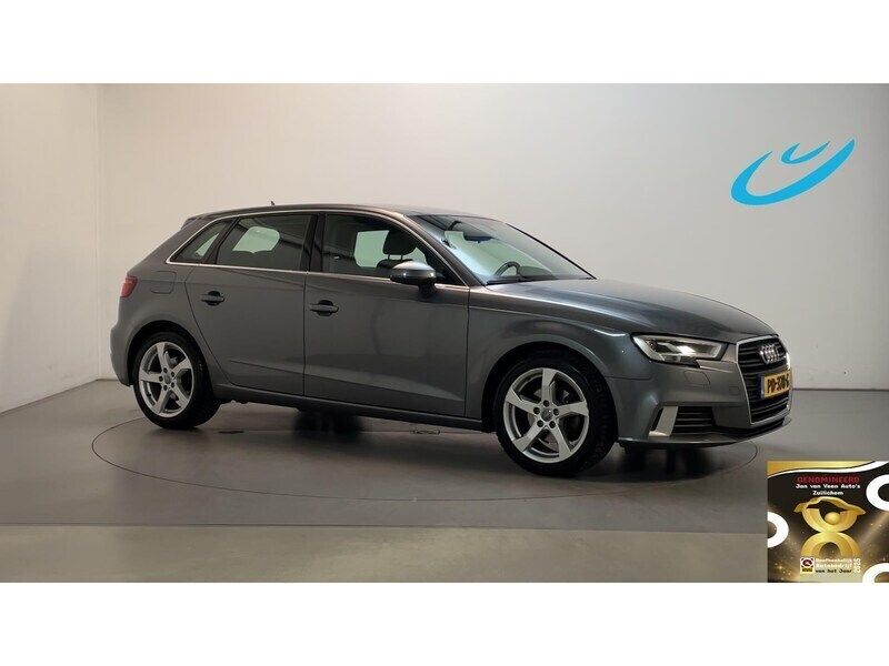 Grijs Gebruikt 2017 Audi A3 Sport Hatchback | € 16.400 (Eerlijke prijs) - Afbeelding 1/3