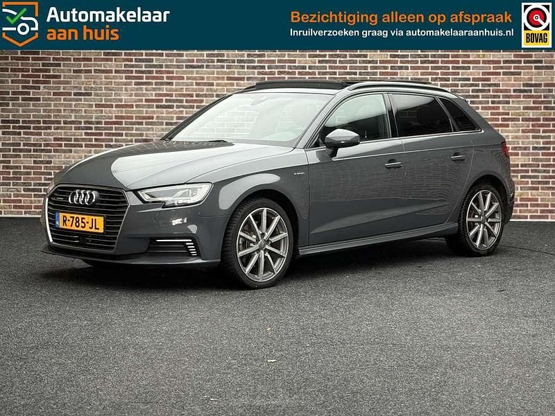 Grijs Gebruikt 2018 Audi A3 Sportback e-tron Sport Hatchback | € 19.950 (Iets duurder) - Afbeelding 1/4