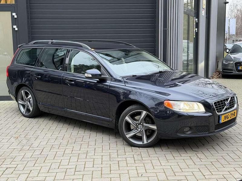 Blauw Occasion 2008 Volvo V70 Momentum Stationwagen | € 11.750 (Iets duurder) - Afbeelding 1/4